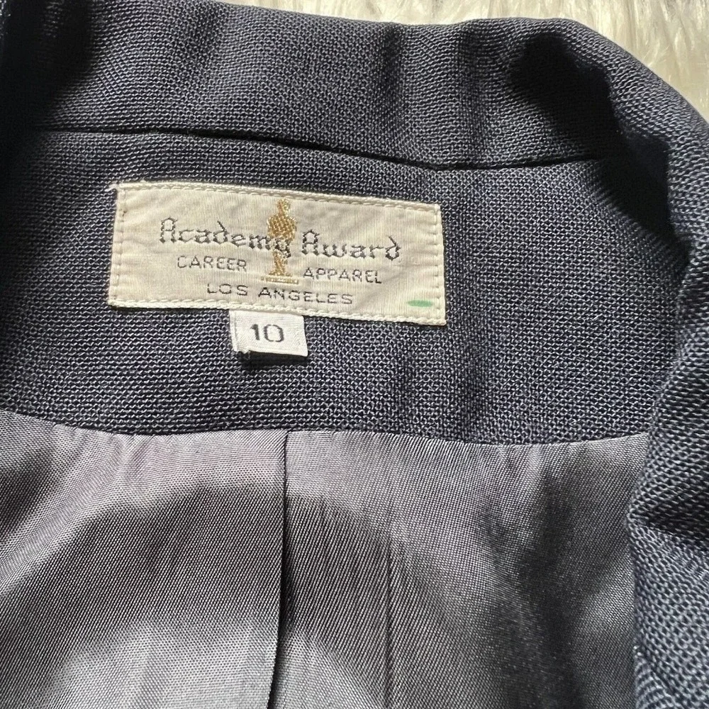 Academy Award Career Apparel Mens Navy Blue Blazer Gold Crest Buttons Size 10